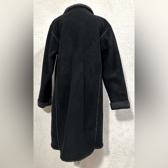 L.L.Bean women’s coat jacket long 4 buttons faux suede Sherpa collar detail - Picture 4 of 11